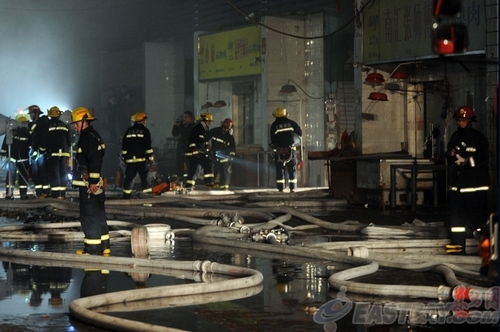 上海最大農(nóng)產(chǎn)品批發(fā)市場突發(fā)火災(zāi)，致6人遇難，安全警鐘再鳴